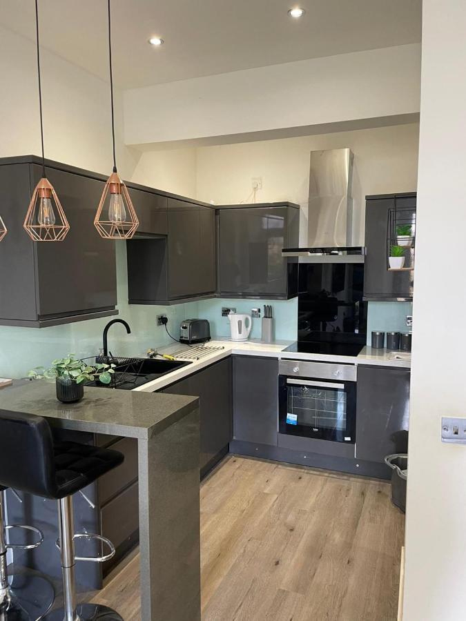 Stylish & Comfortable Ground Floor House - Main Door Private Entrance - Free Parking & Garden * Édimbourg