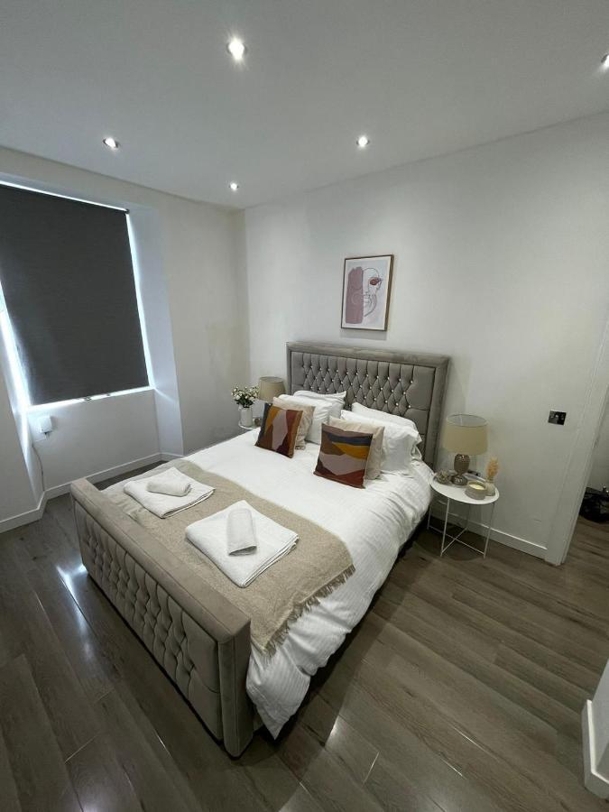 Stylish & Comfortable Ground Floor House - Main Door Private Entrance - Free Parking & Garden Édimbourg